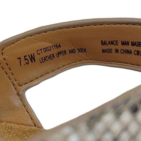 Comfortiva Gardena Baige Snake-Embossed Leather Sandal Size 7.5W - Picture 6 of 6